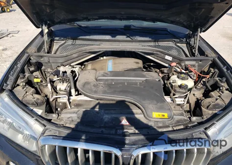 2016 BMW X5 Xdr40E z USA, uszkodzony, nr VIN 5UXKT0C51G0F75484